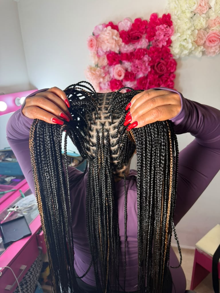 Detailed braid pattern and finished length